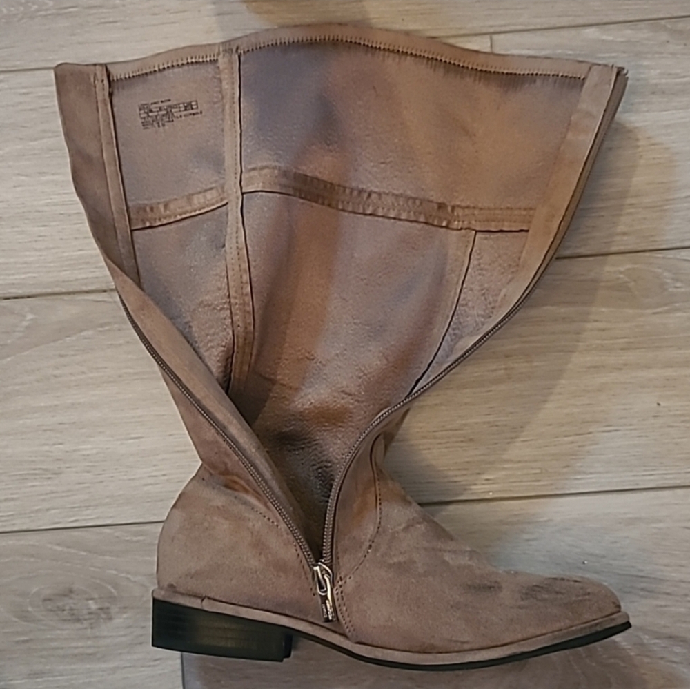 Girl's Stuart Weitzman Taupe Suede Heeled Boots Size 3 - Picture 11 of 16
